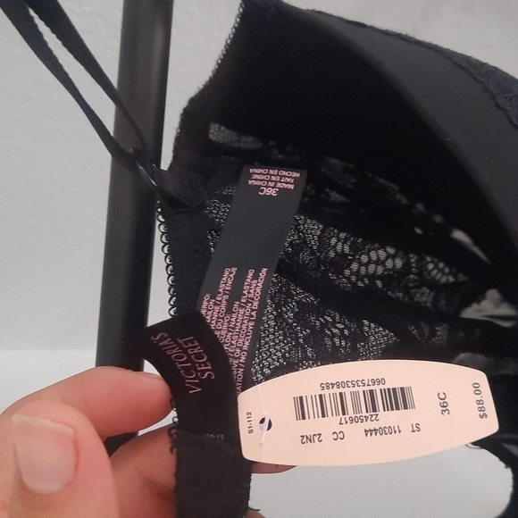 Victoria Secret - Picture 6 of 6